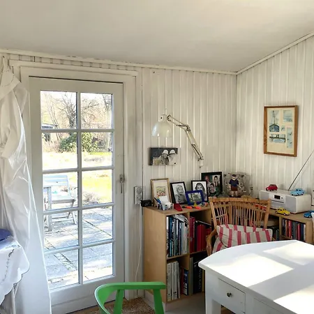 Bohemian Summer Idyll Close To Heatherhill And The