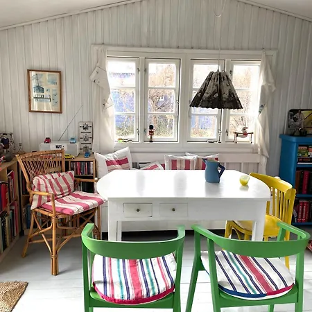 Bohemian Summer Idyll Close To Heatherhill And The Casa vacanze Vejby