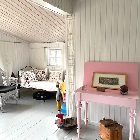 Bohemian Summer Idyll Close To Heatherhill And The Feriehus Vejby