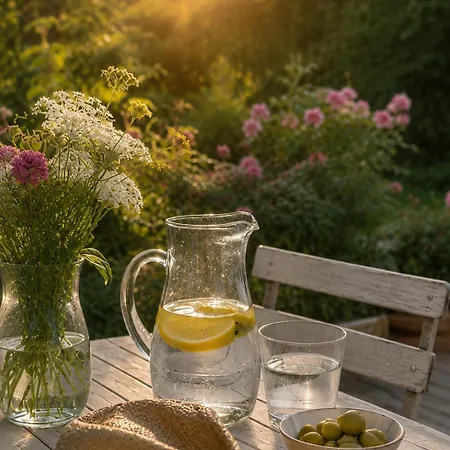 Bohemian Summer Idyll Close To Heatherhill And The Casa vacanze Vejby